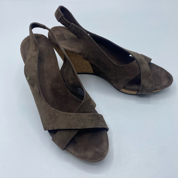 Ugg Hazel Suede Ankle Strap Women's Cork Wedge Platform Sandals Sz 7 SN 1771 - Picture 1 of 8